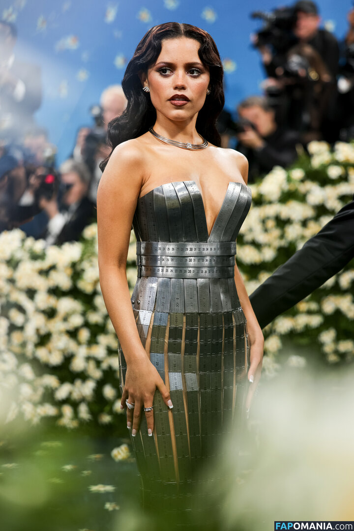 Jenna Ortega / Page / jennaortega Nu OnlyFans  Foto vazada #1582