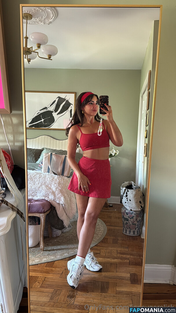 Jenny Gorelick / jennycestquoi / jennygorelick Nu OnlyFans  Foto vazada #4