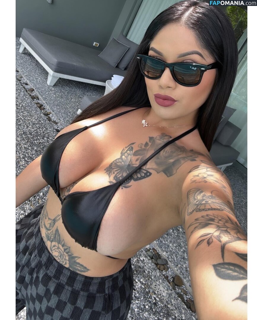 Jessica Elliott / Jessica Estrada / https: / jesslilyelliott / pinky_von_tease / pinkyvont Nu OnlyFans  Foto vazada #3
