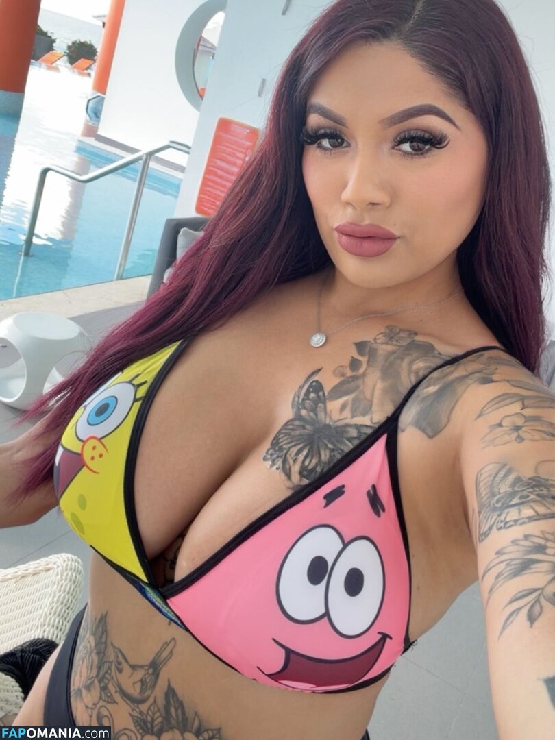 Jessica Elliott / Jessica Estrada / https: / jesslilyelliott / pinky_von_tease / pinkyvont Nu OnlyFans  Foto vazada #11