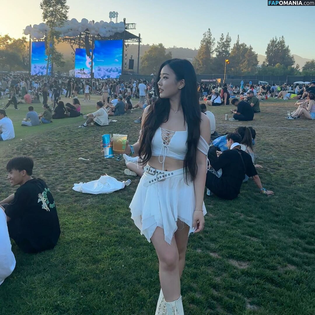 AGirlAndAGame / Jessica / h.yojeong / jessicahkim / jessicanigri Nu OnlyFans  Foto vazada #191