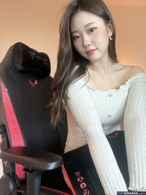 AGirlAndAGame / Jessica / h.yojeong / jessicahkim / jessicanigri Nu OnlyFans  Foto vazada #556