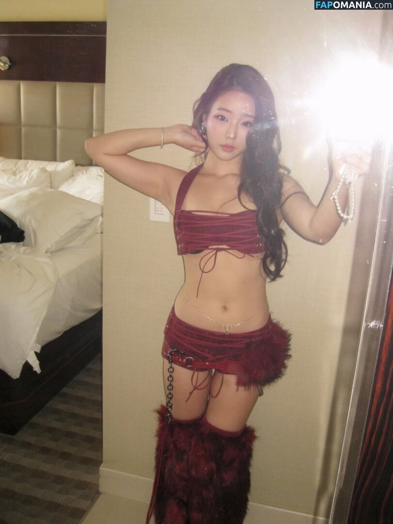 AGirlAndAGame / Jessica / jessicahkim / jessicanigri / kaburbank Nu OnlyFans  Foto vazada #955