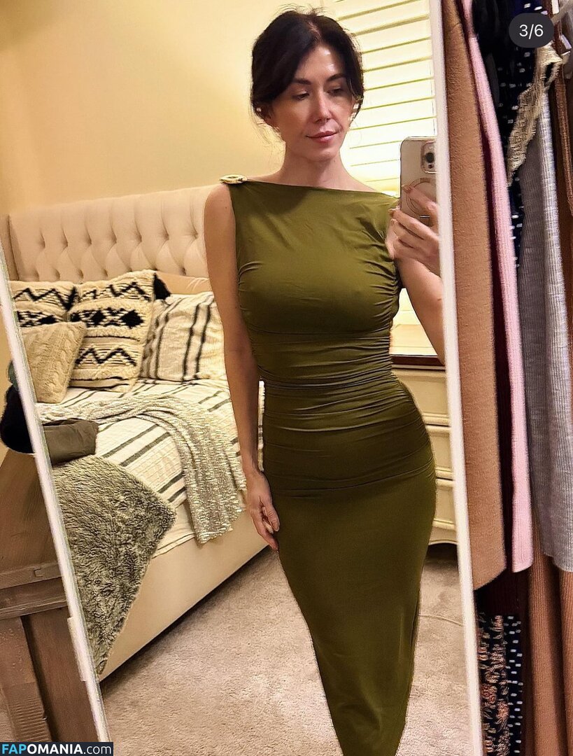 Jewel Staite / JewelStaite Nu OnlyFans  Foto vazada #329
