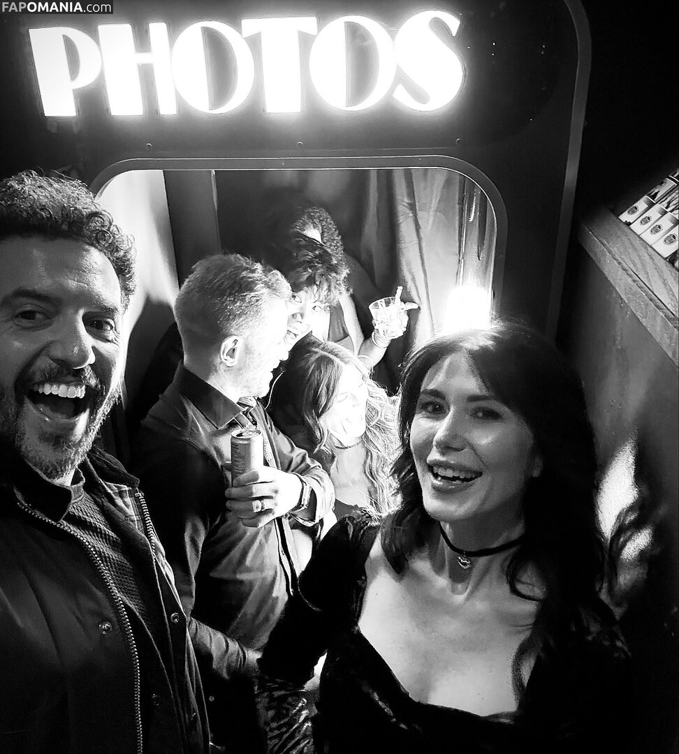Jewel Staite / JewelStaite Nu OnlyFans  Foto vazada #335