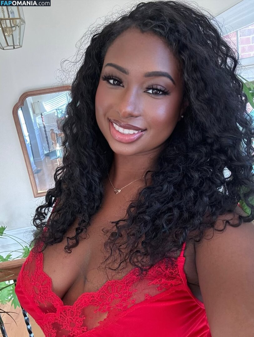 jharionne Nu OnlyFans  Foto vazada #5