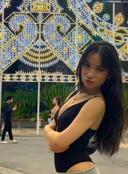 _Jia.wen / lazlequack Nu OnlyFans  Foto vazada #2