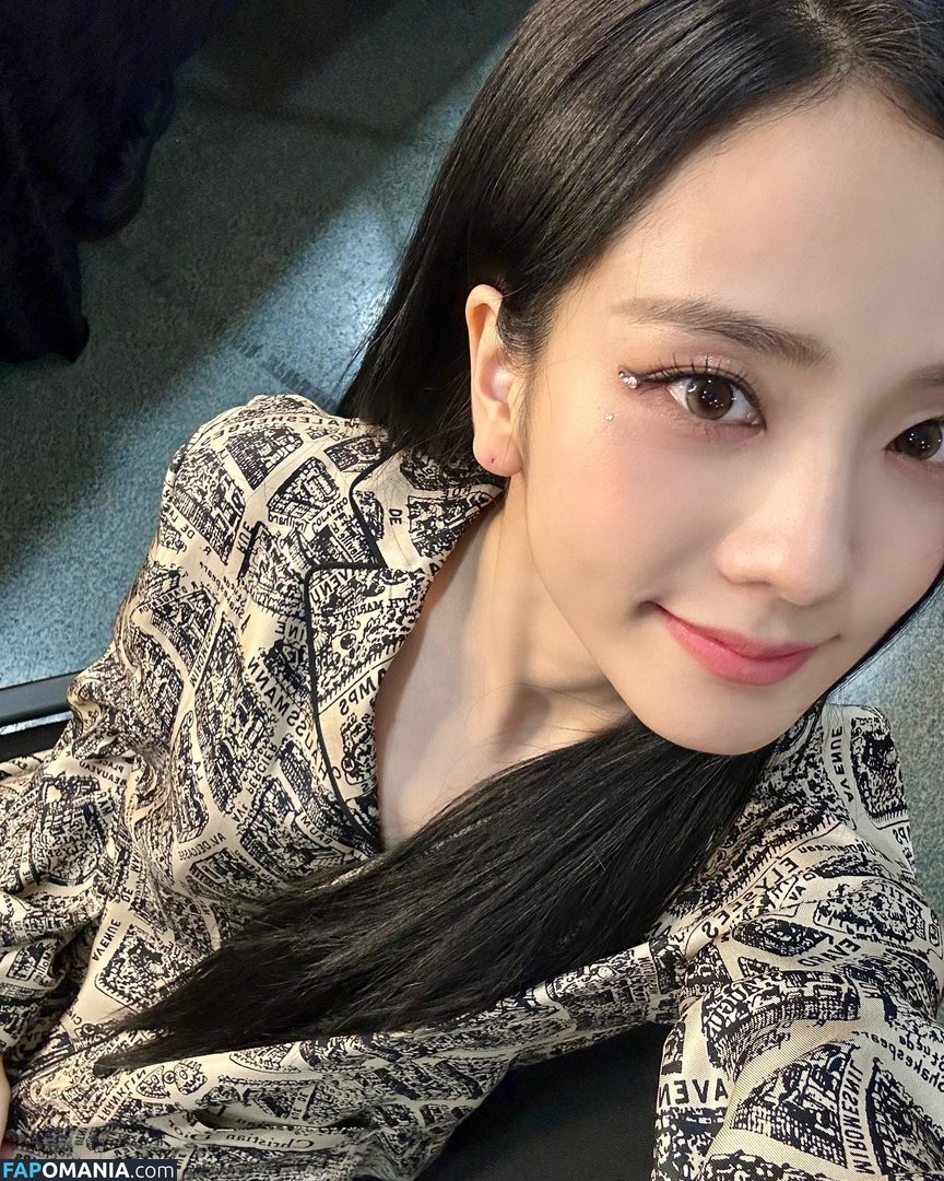 BLACKPINK / Jisoo / qenshizu / sooyaaa__ Nu OnlyFans  Foto vazada #21