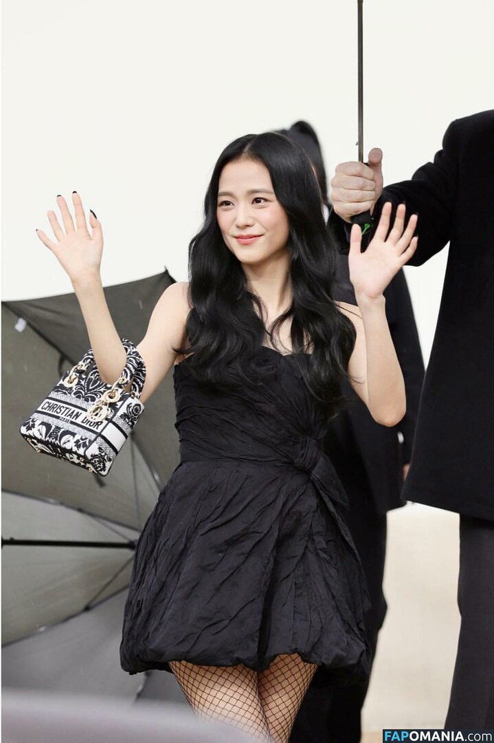 BLACKPINK / Jisoo / qenshizu / sooyaaa__ Nu OnlyFans  Foto vazada #65