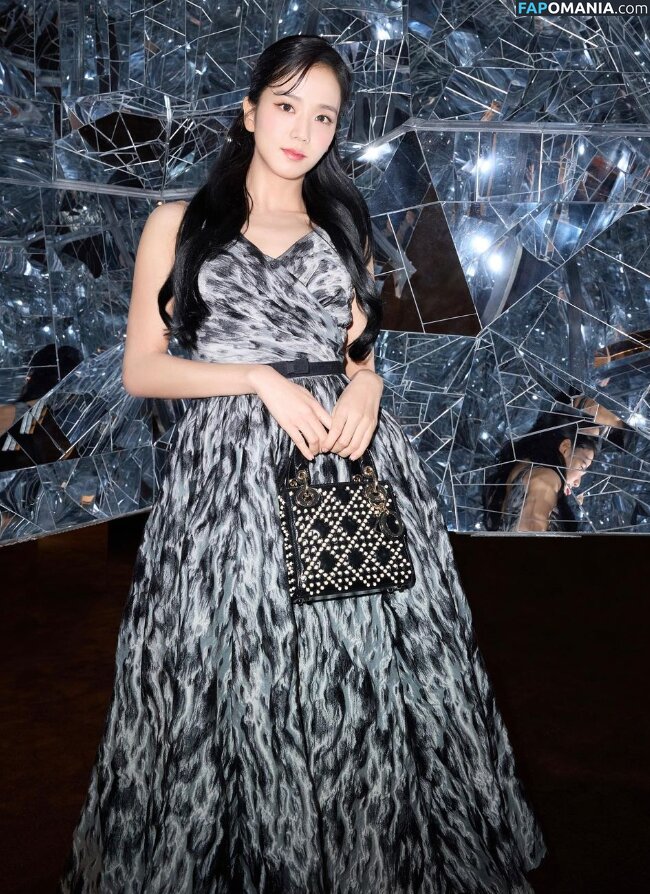 BLACKPINK / Jisoo / qenshizu / sooyaaa__ Nu OnlyFans  Foto vazada #96