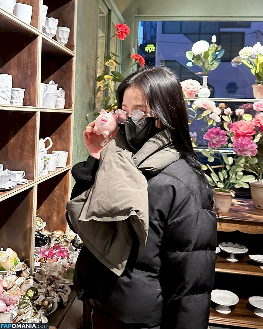 BLACKPINK / Jisoo / qenshizu / sooyaaa__ Nu OnlyFans  Foto vazada #182