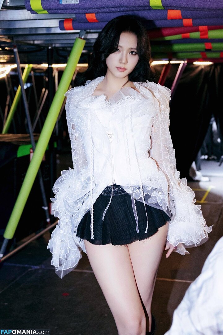 BLACKPINK / Jisoo / qenshizu / sooyaaa__ Nu OnlyFans  Foto vazada #549