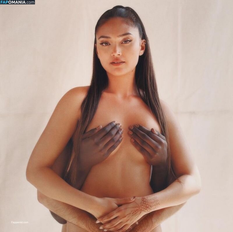 Joy Crookes / https: / joycrookes Nu OnlyFans  Foto vazada #34