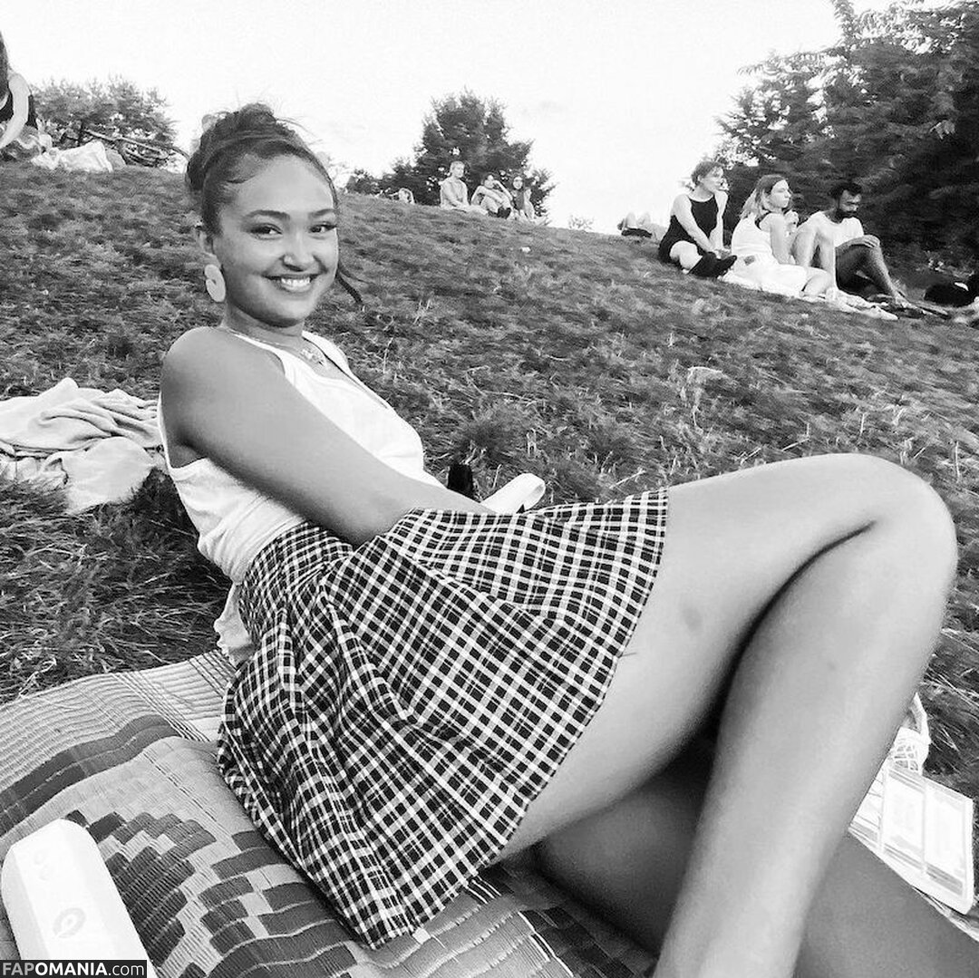 Joy Crookes / https: / joycrookes Nu OnlyFans  Foto vazada #36