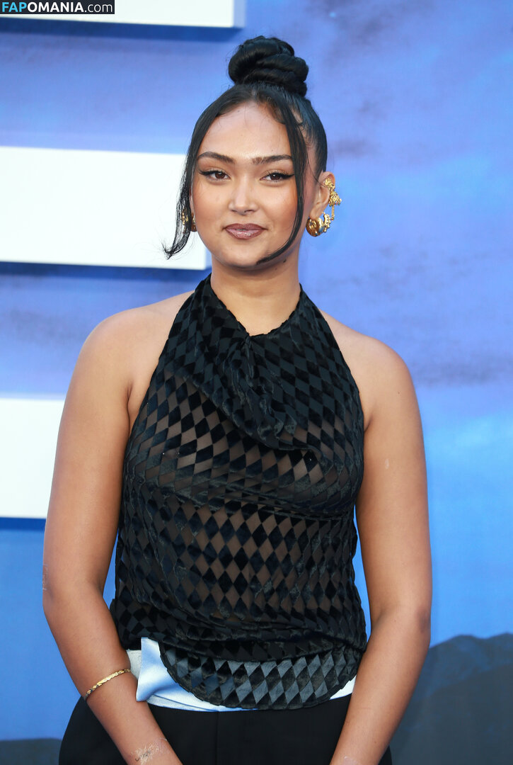 Joy Crookes / https: / joycrookes Nu OnlyFans  Foto vazada #43