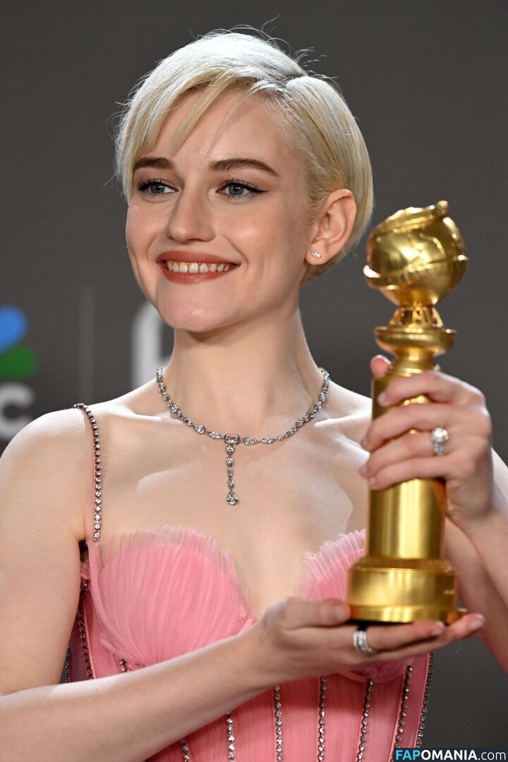 Julia Garner / juliagarnerofficial / ztyg_29 Nu OnlyFans  Foto vazada #1