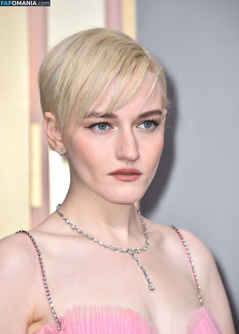 Julia Garner / juliagarnerofficial / ztyg_29 Nu OnlyFans  Foto vazada #9
