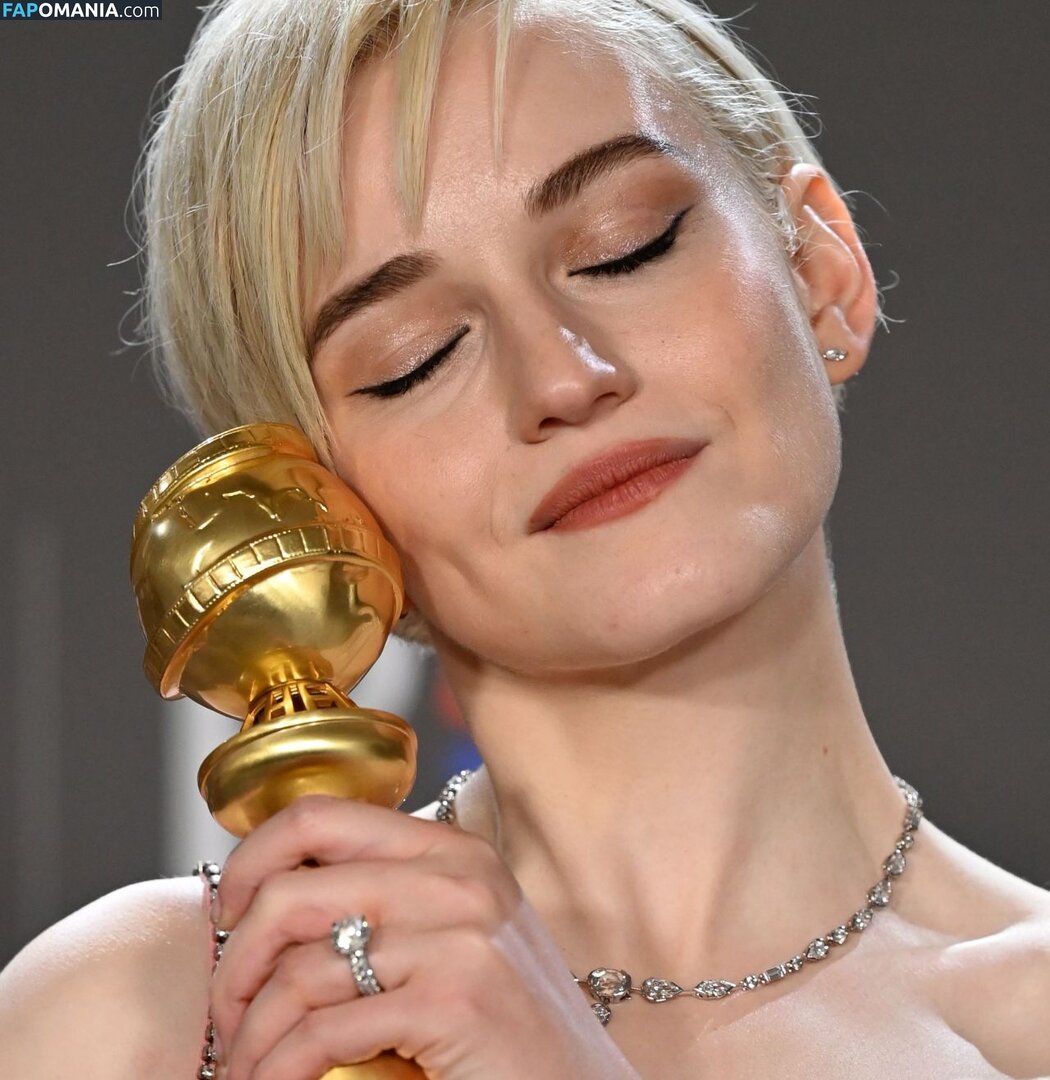 Julia Garner / juliagarnerofficial / ztyg_29 Nu OnlyFans  Foto vazada #11