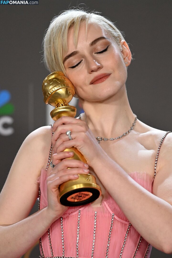 Julia Garner / juliagarnerofficial / ztyg_29 Nu OnlyFans  Foto vazada #12