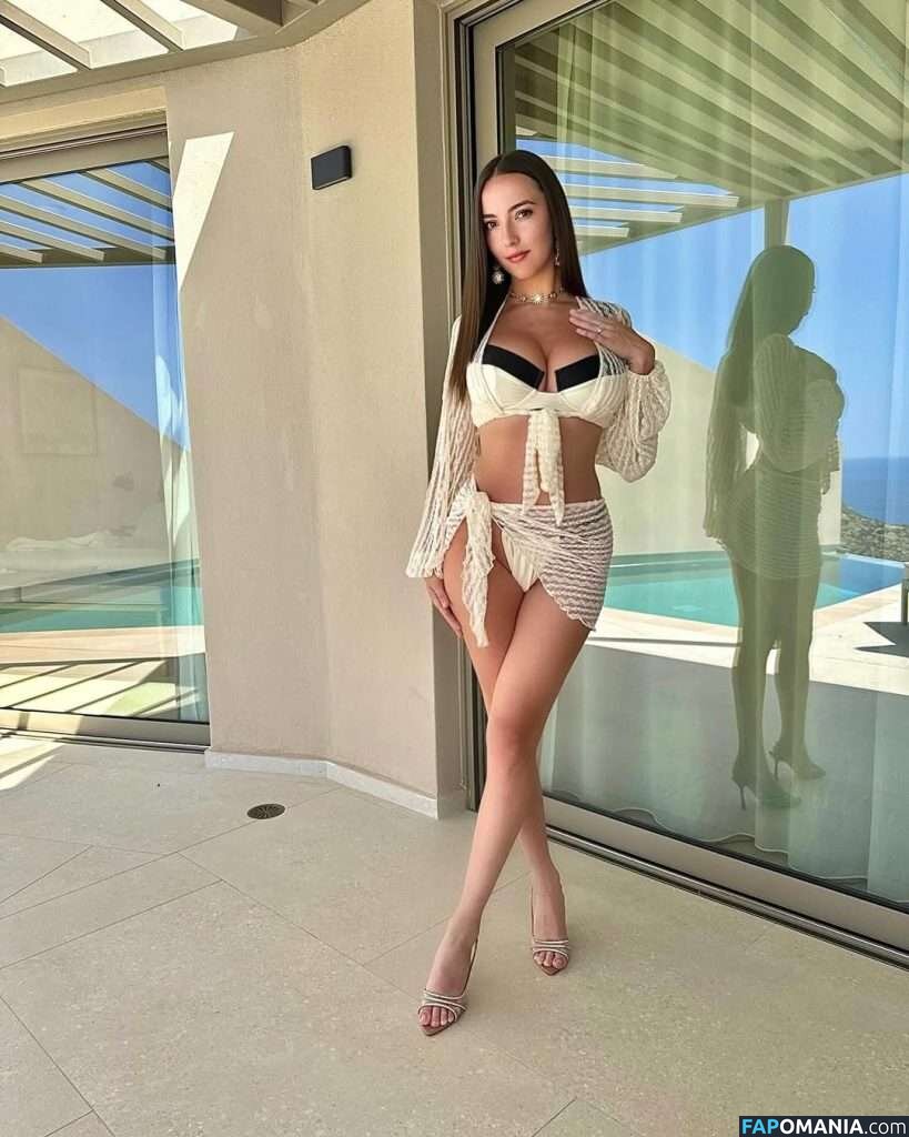 julia_lyn Nu OnlyFans  Foto vazada #1