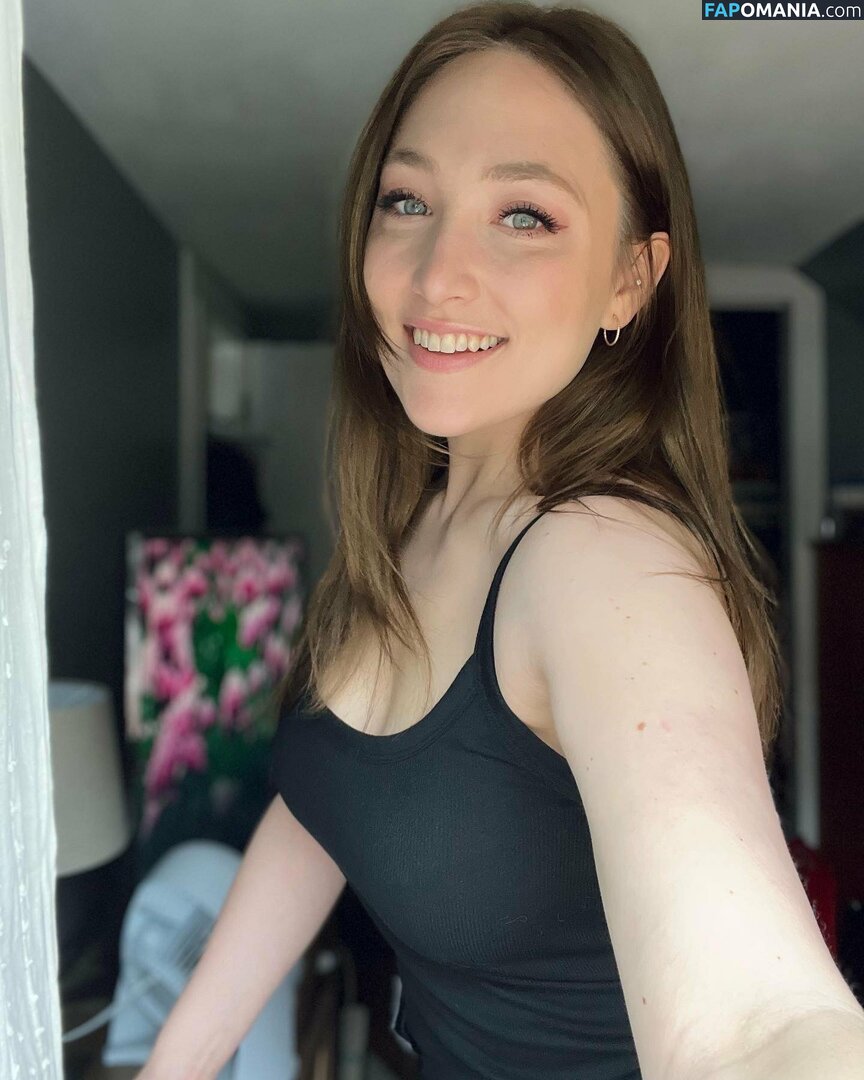 julia_tv / juliatvgames Nu OnlyFans  Foto vazada #6