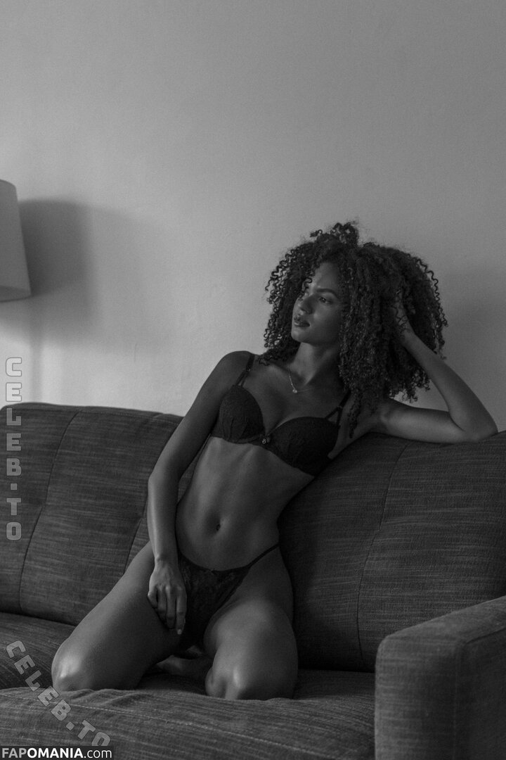 Juliana Nalu / https: / juliananalu / naluando / nalujuliana Nu OnlyFans  Foto vazada #321