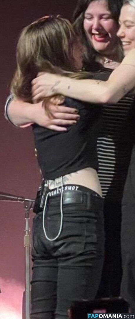 Julien Baker / julienrbaker Nu OnlyFans  Foto vazada #4