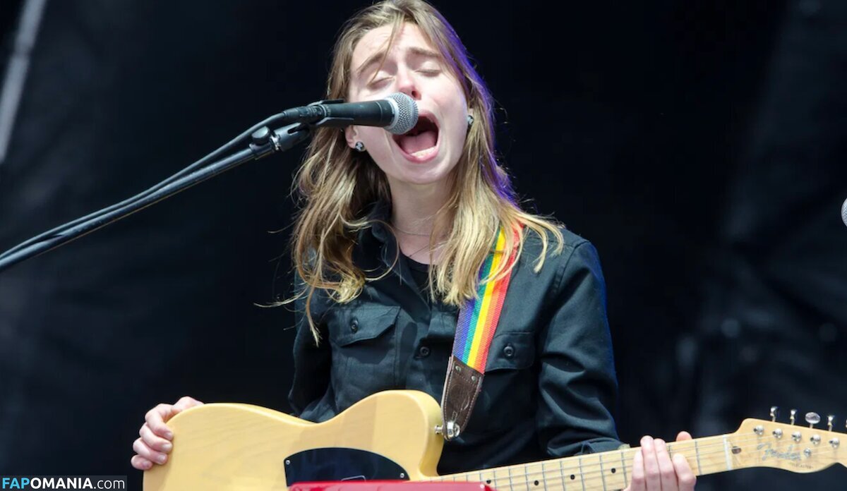 Julien Baker / julienrbaker Nu OnlyFans  Foto vazada #5