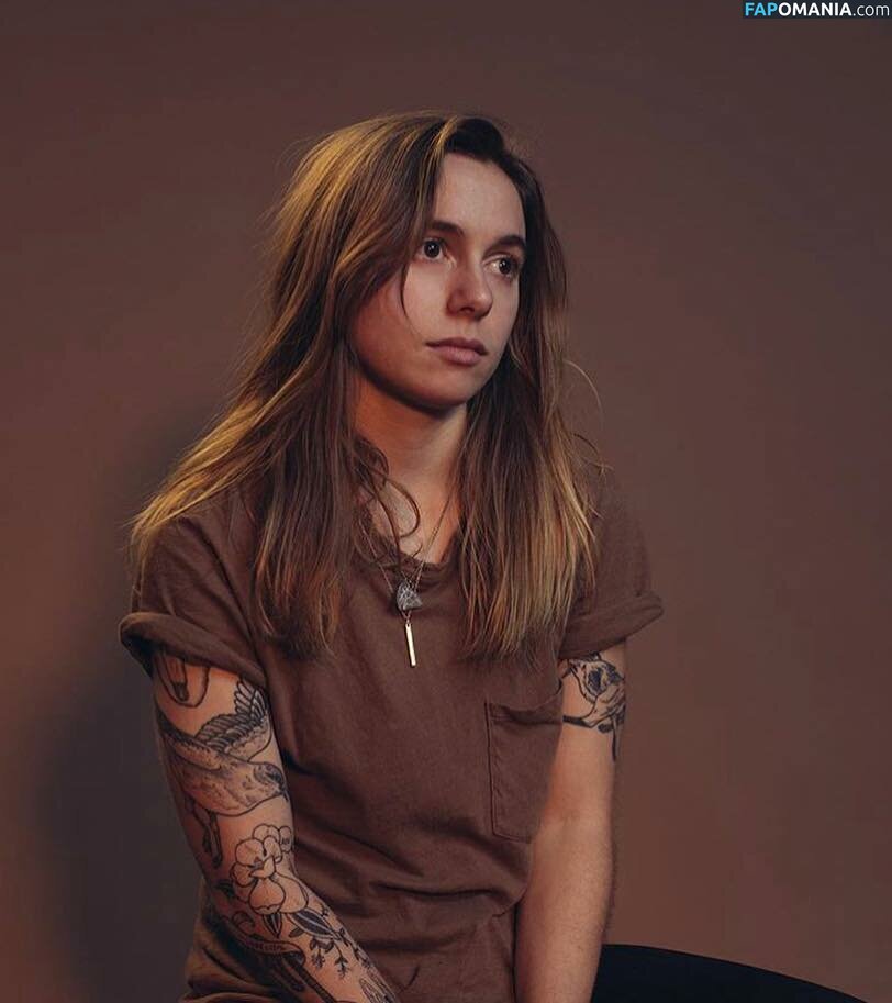 Julien Baker / julienrbaker Nu OnlyFans  Foto vazada #24
