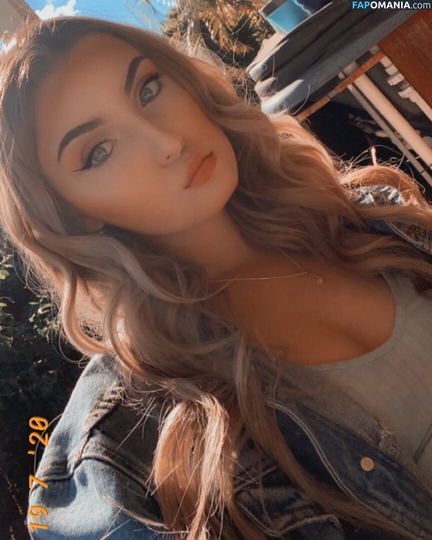 __julsssx / julsxxx Nu OnlyFans  Foto vazada #3