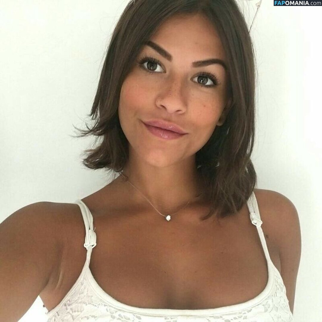 Justine Reine Marie / justinereineee / justinereinemarie Nu OnlyFans  Foto vazada #21