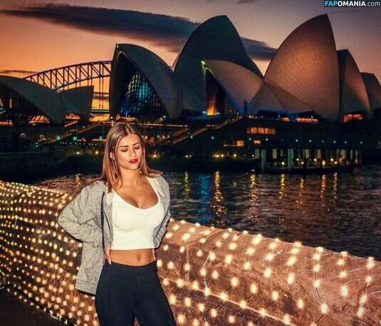 Justine Reine Marie / justinereineee / justinereinemarie Nu OnlyFans  Foto vazada #45