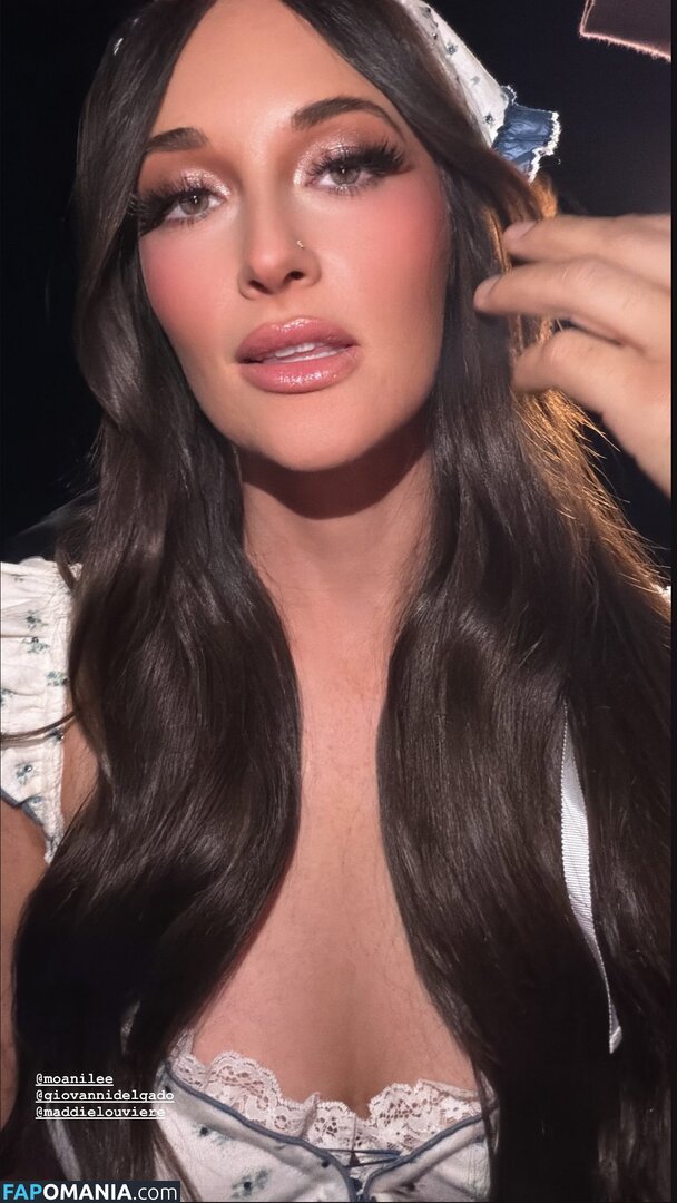 Kacey Musgraves / spaceykacey Nu OnlyFans  Foto vazada #4