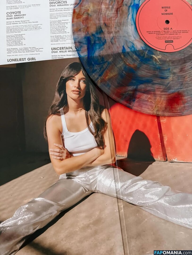 Kacey Musgraves / heavenlyyhazel / spaceykacey Nu OnlyFans  Foto vazada #14