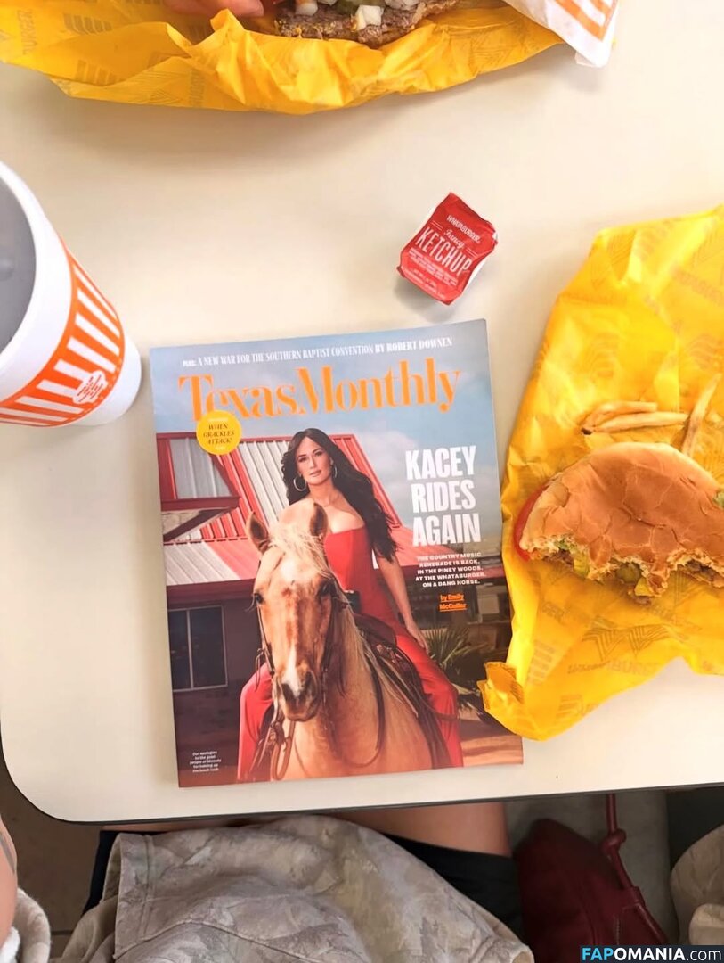 Kacey Musgraves / heavenlyyhazel / spaceykacey Nu OnlyFans  Foto vazada #17