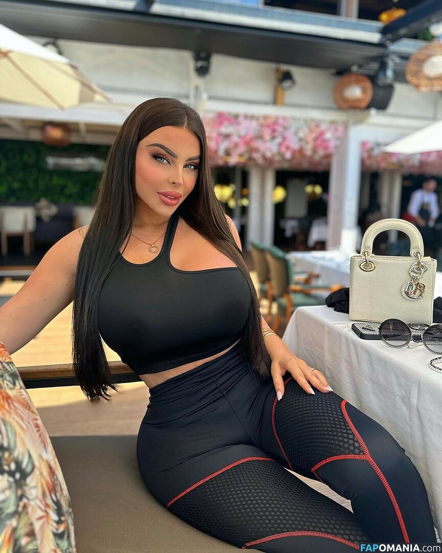Kahina Sbauty / kahina_sbeauty Nu OnlyFans  Foto vazada #2