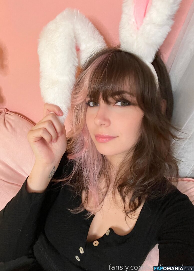 Kaitlin Witcher / KaitlinWitcher / piddleass Nu OnlyFans  Foto vazada #335