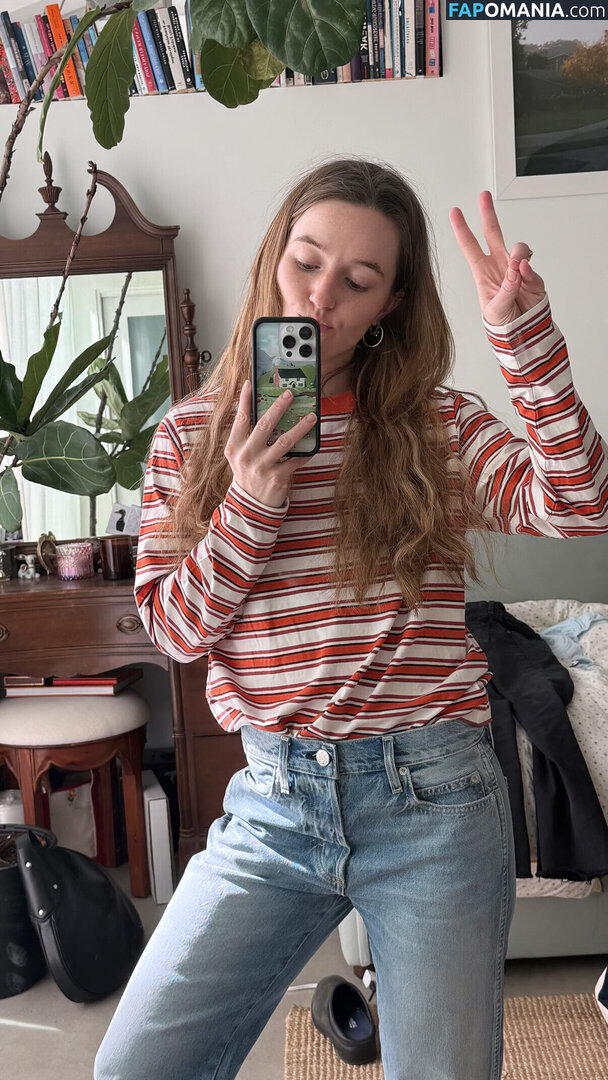 Kaitlyn Dever / KaitlynDever Nu OnlyFans  Foto vazada #208