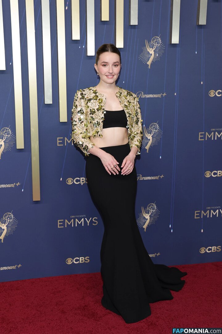 Kaitlyn Dever / kaitlyndever Nu OnlyFans  Foto vazada #6