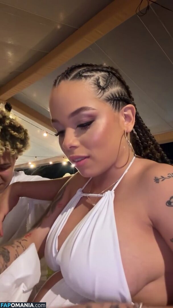 Kamyla Maria / kamysmarya Nu OnlyFans  Foto vazada #8