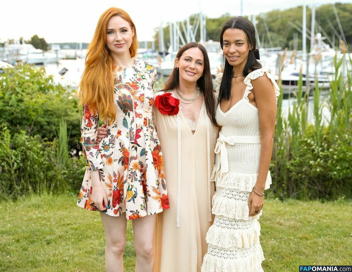 Karen Gillan / karengillan Nu OnlyFans  Foto vazada #5