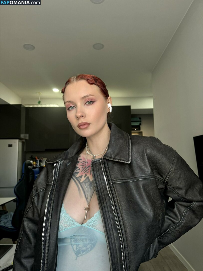Karina Kherman / NebelaiaK / kher.man Nu OnlyFans  Foto vazada #8