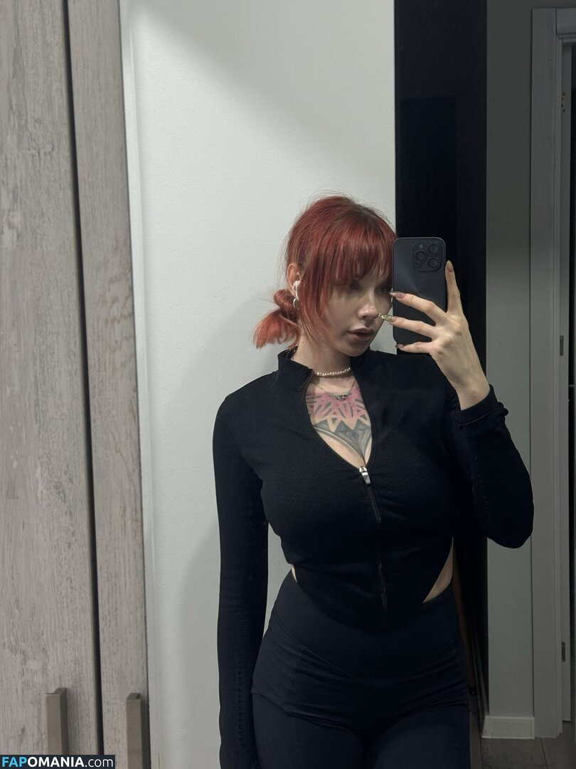 Karina Kherman / NebelaiaK / kher.man Nu OnlyFans  Foto vazada #17