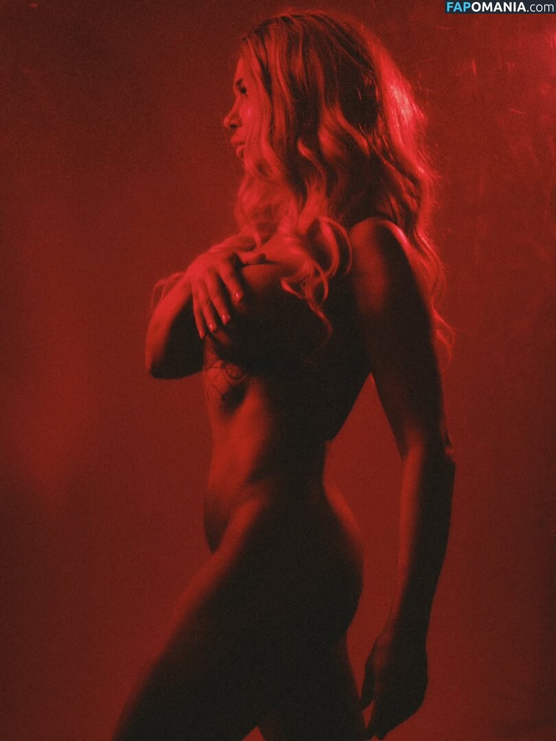 Karina Zvereva / karinazvereva Nu OnlyFans  Foto vazada #1