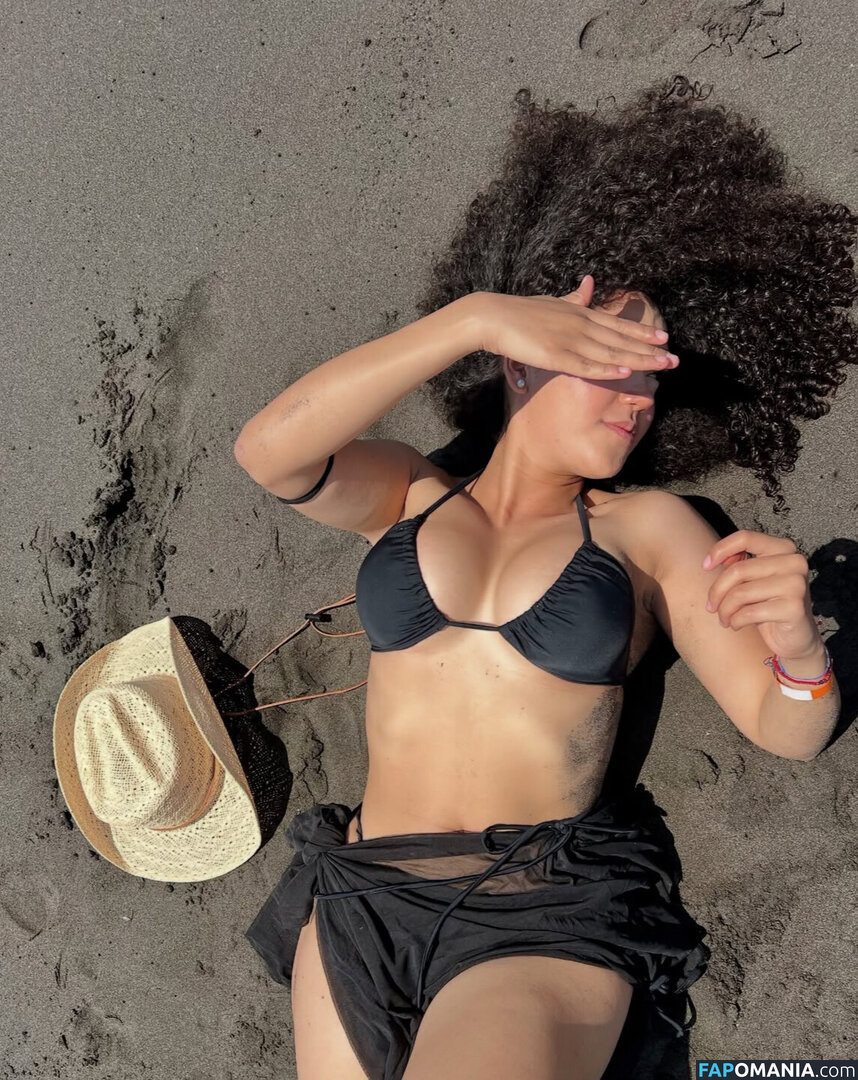 Karla Alessandra / Ksscurl Nu OnlyFans  Foto vazada #5