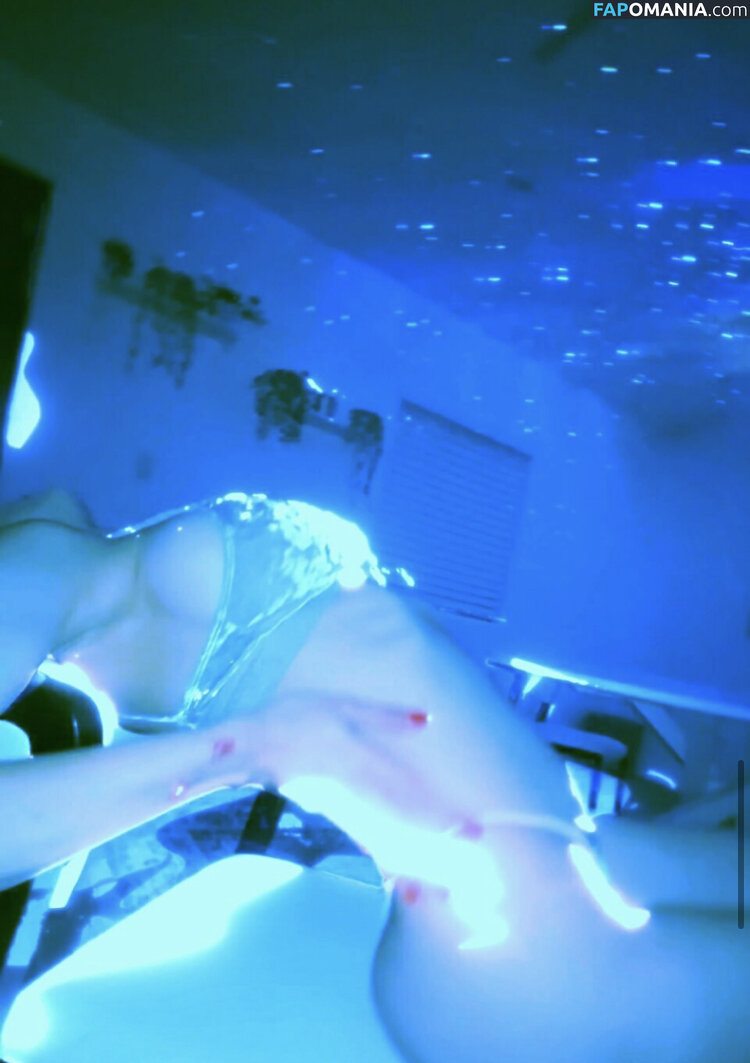 Katie Bell / katiebellofficial / katieeeeebell Nu OnlyFans  Foto vazada #24