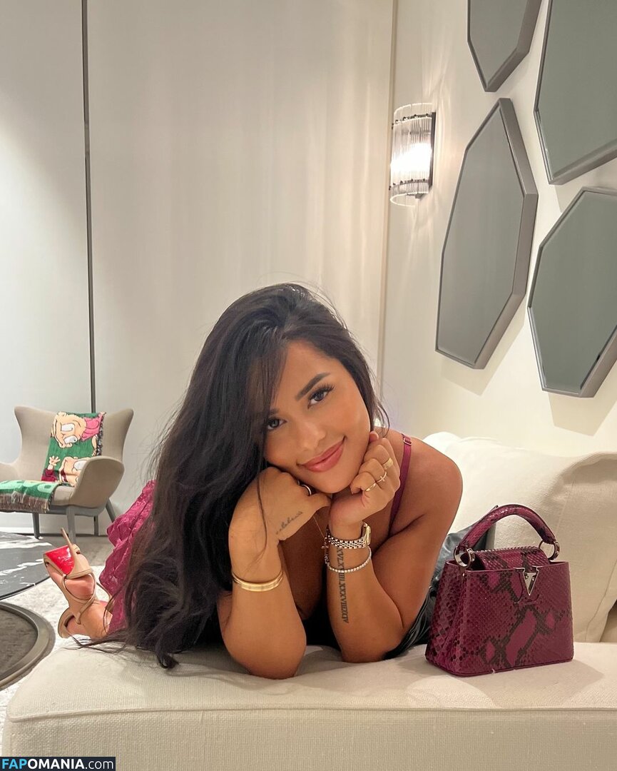 Katya Elise Henry / katyaelisehenry / katyaelisehenrysworld Nu OnlyFans  Foto vazada #988