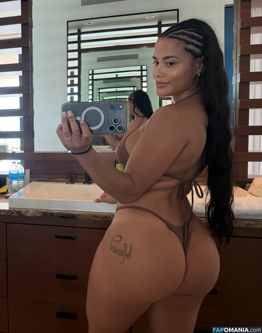 Katya Elise Henry / katyaelisehenry / katyaelisehenrysworld Nu OnlyFans  Foto vazada #1051