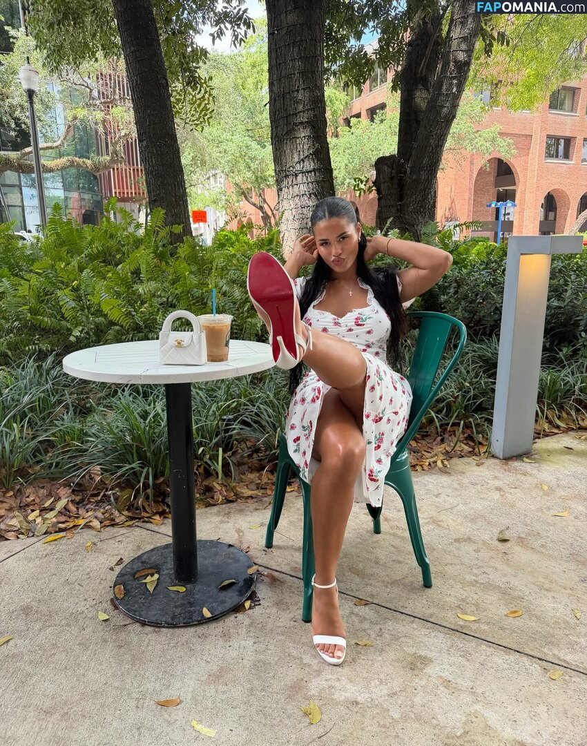 Katya Elise Henry / katyaelisehenry / katyaelisehenrysworld Nu OnlyFans  Foto vazada #1170