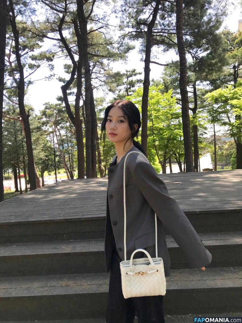 Kazuha Nakamura 中村 一葉 / LESSERAFIM / zuhazana Nu OnlyFans  Foto vazada #2